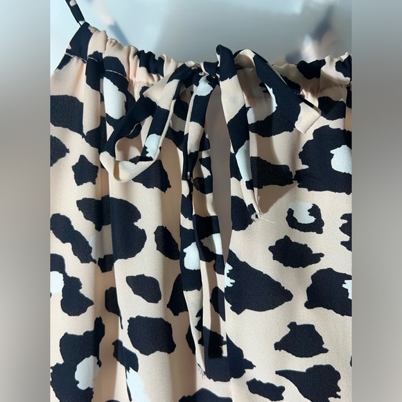 Super cute Maurices mini Dress RN# 51783 CA 56910 Womens Size 2 Leopard - Picture 4 of 11